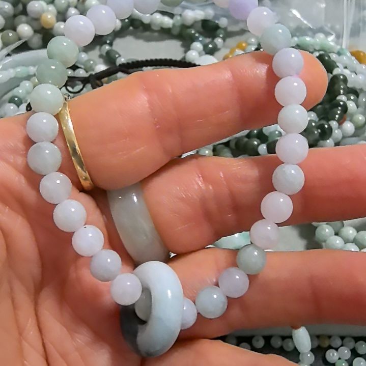 翡翠颈饰未镶嵌手串