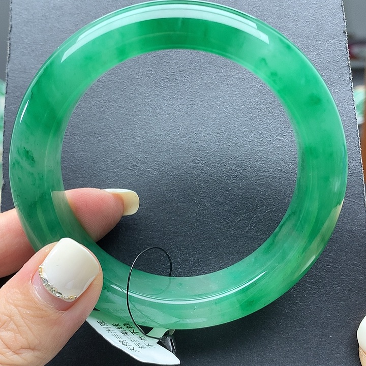 石英质玉未镶嵌手镯