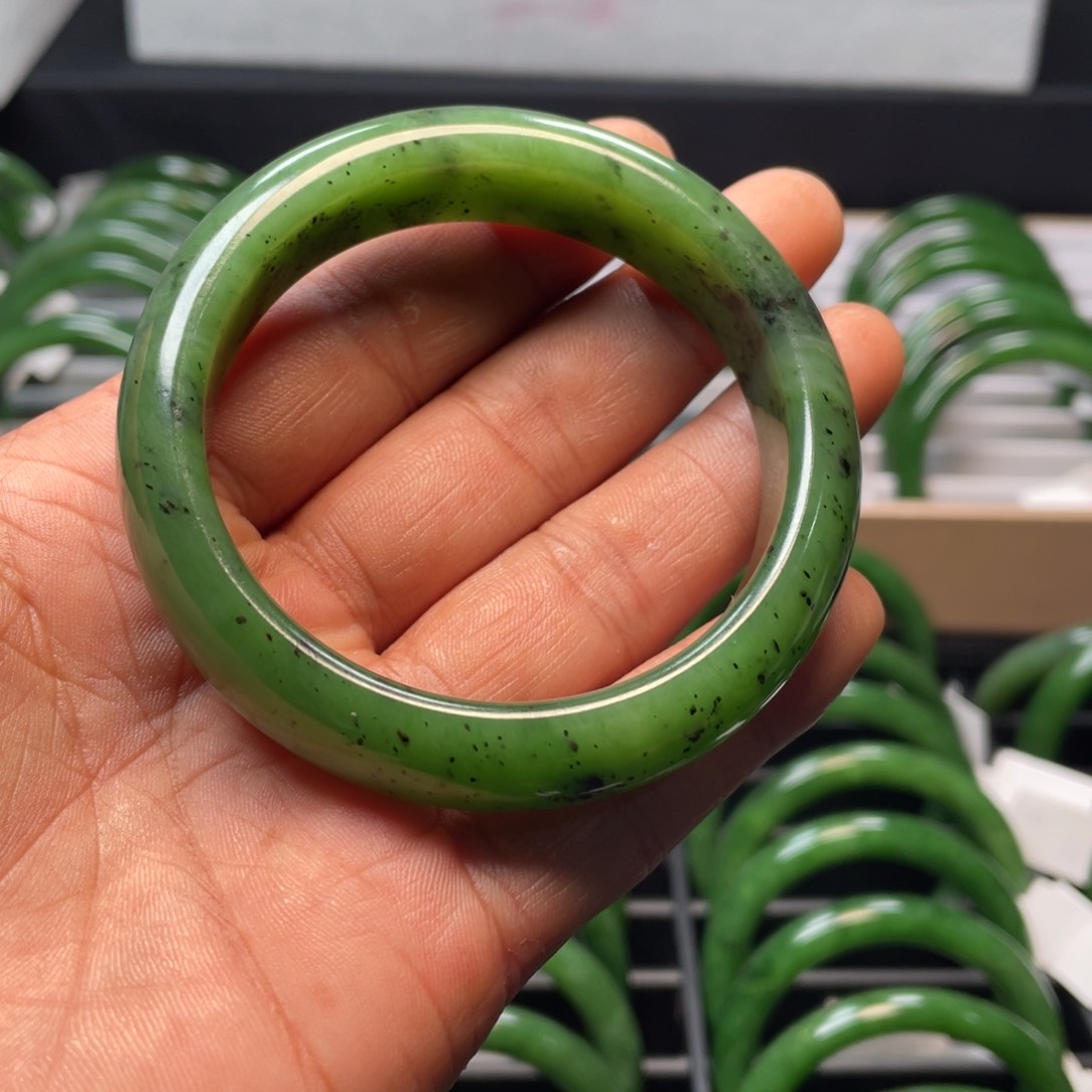 和田玉（碧玉）手镯未镶嵌