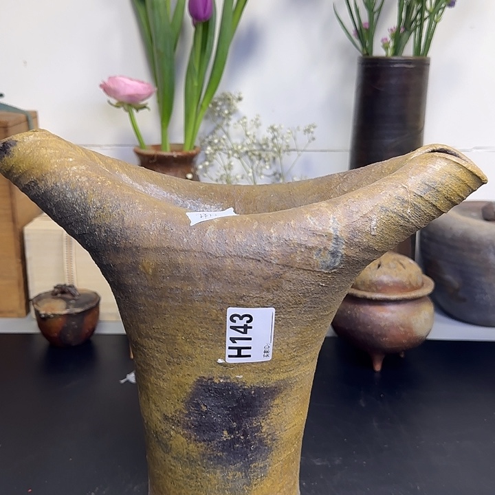 备前烧作品备前烧作品底部皮裂