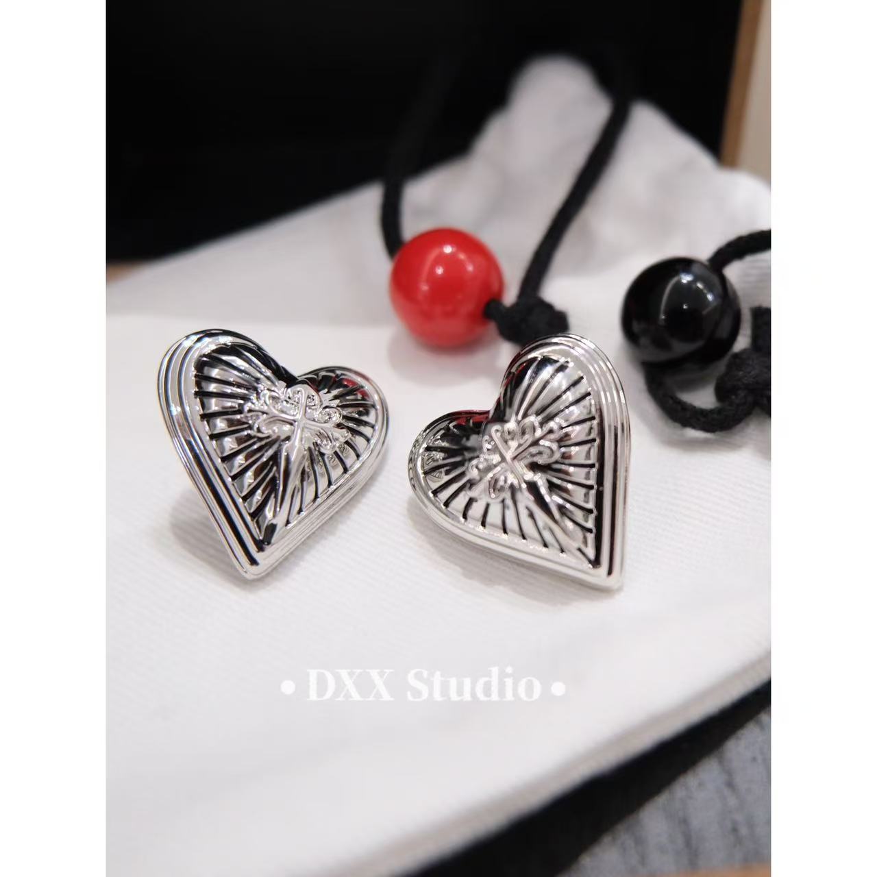 铜合金锆石耳饰 小众设计银色爱心耳饰45829