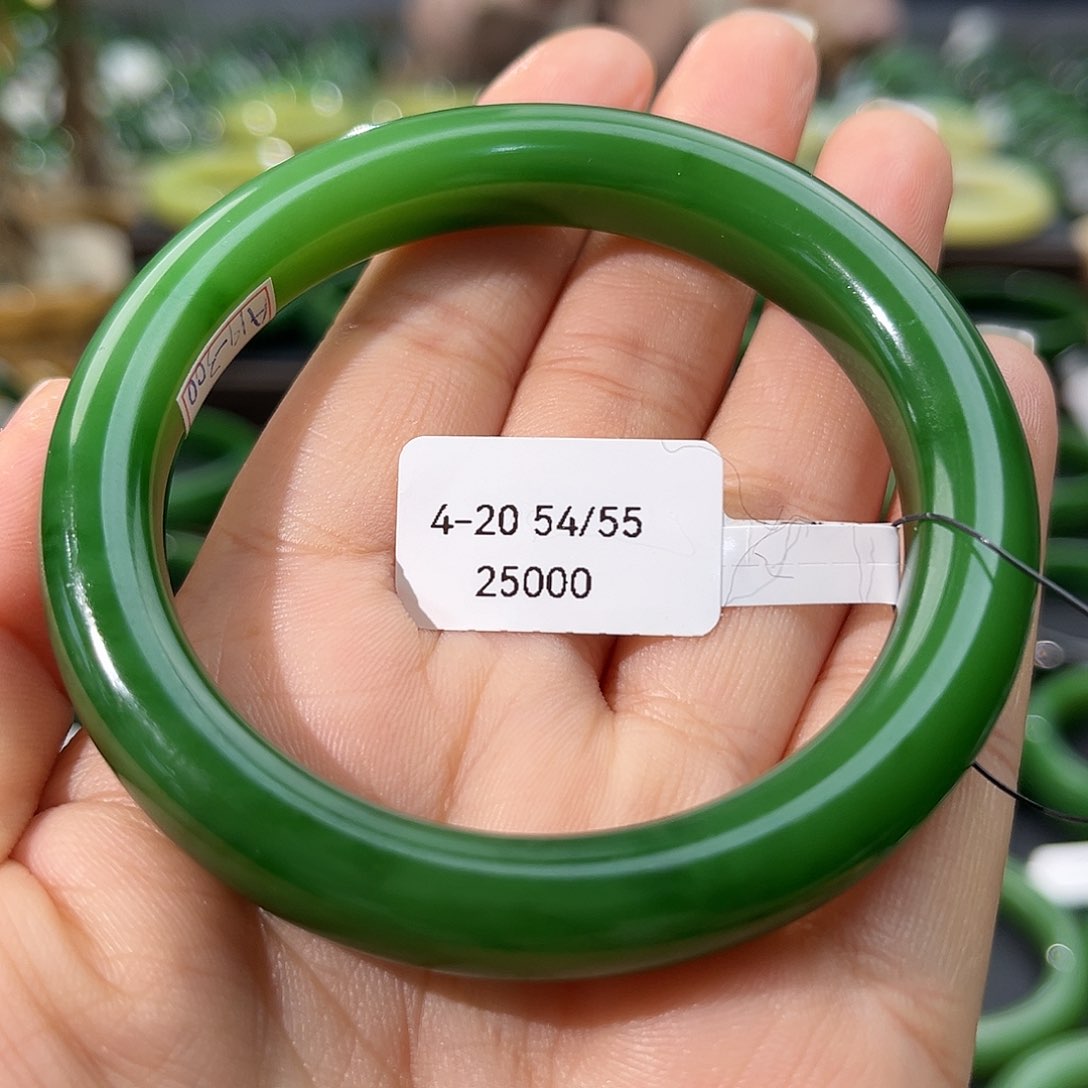 和田玉（碧玉）手镯未镶嵌