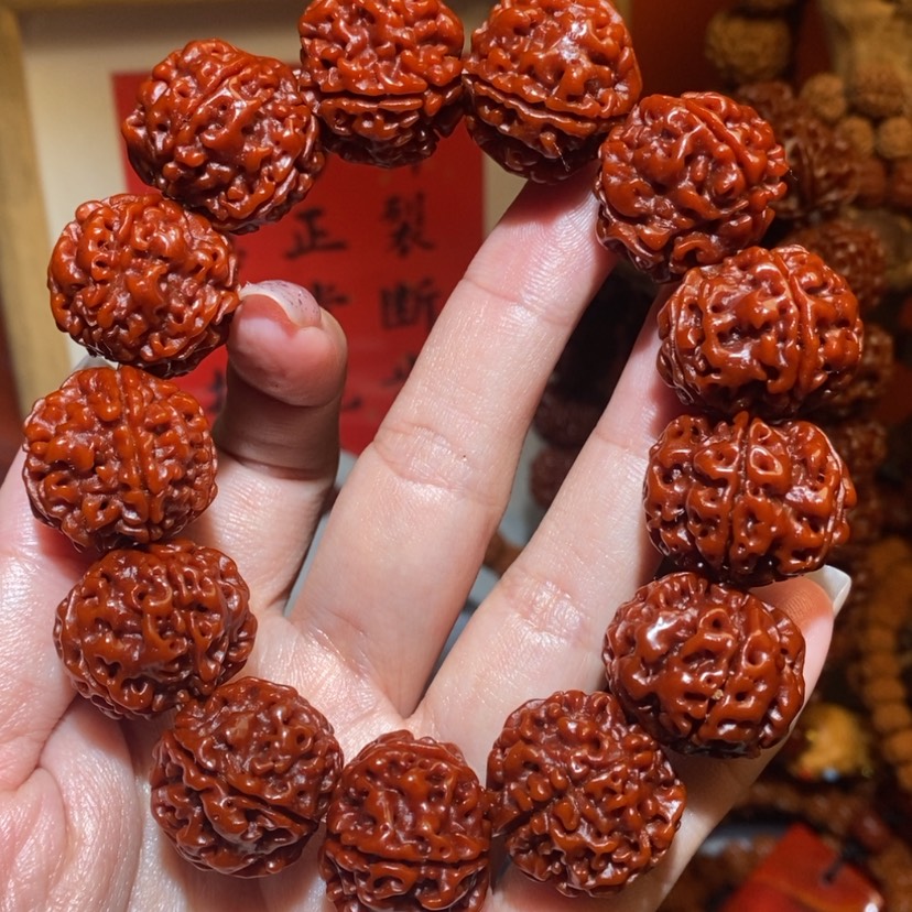 【闪购商品】金刚菩提手串225玉化t