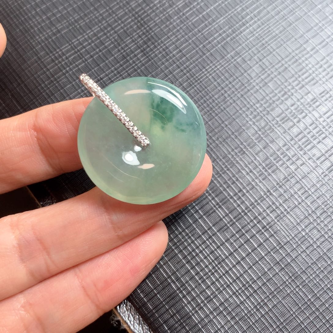 颈饰18K金镶嵌翡翠翡翠