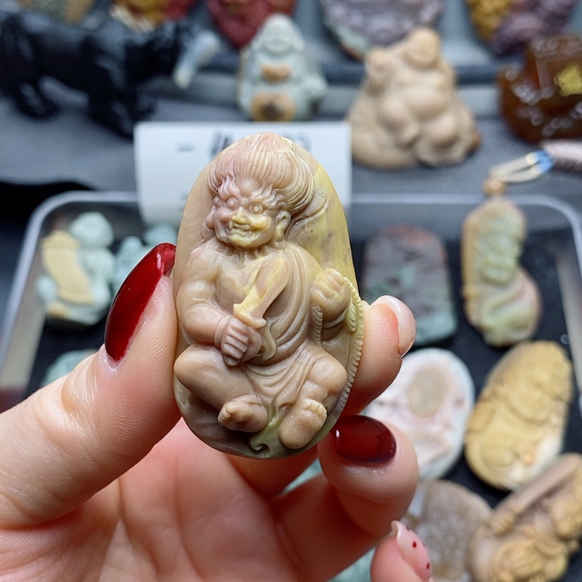 【闪购商品】定制石英质玉吊坠未镶嵌