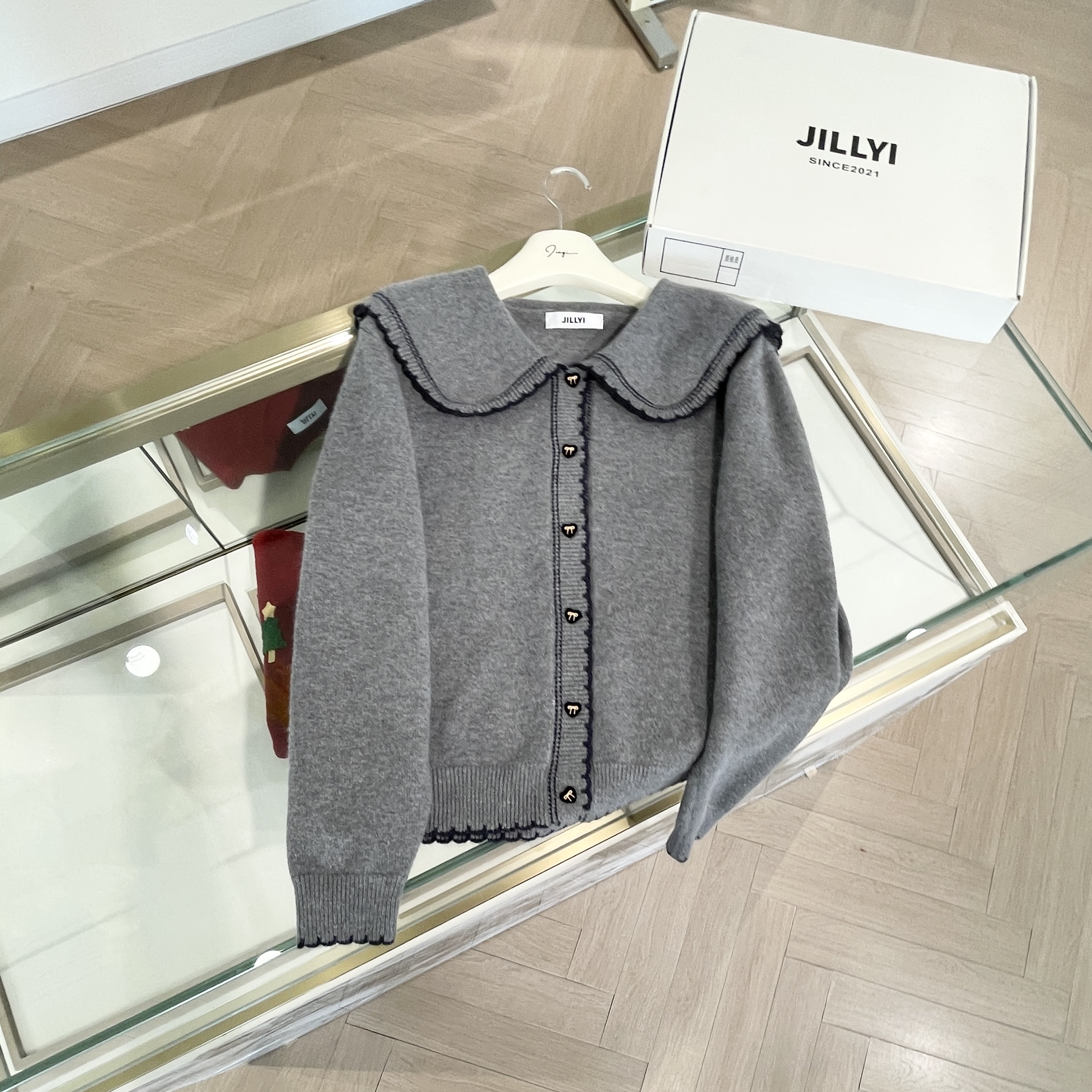 jillyi【灰调奇迹】灰色海军领少女风气质时尚针织开衫秋季百搭