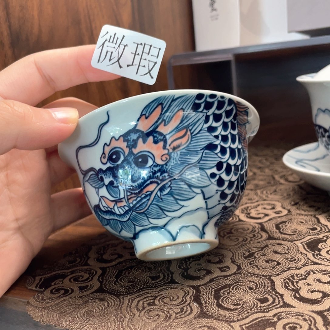 釉下手绘茶具微瑕