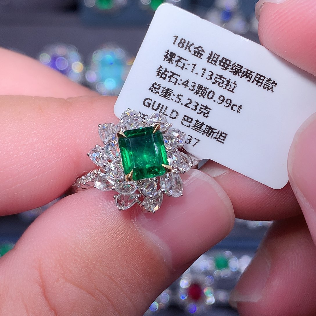 戒指祖母绿18K金镶嵌