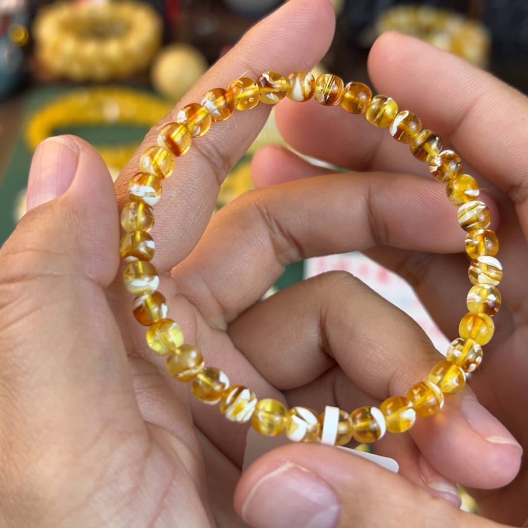 琥珀裸石未镶嵌kkjhhhhhjjn