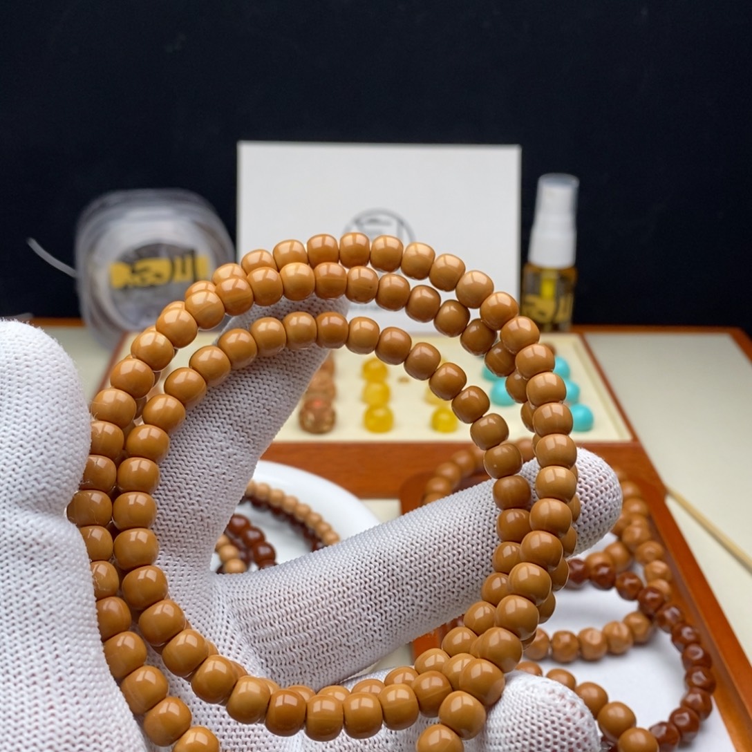 青***羽吊坠猴头核桃猴头