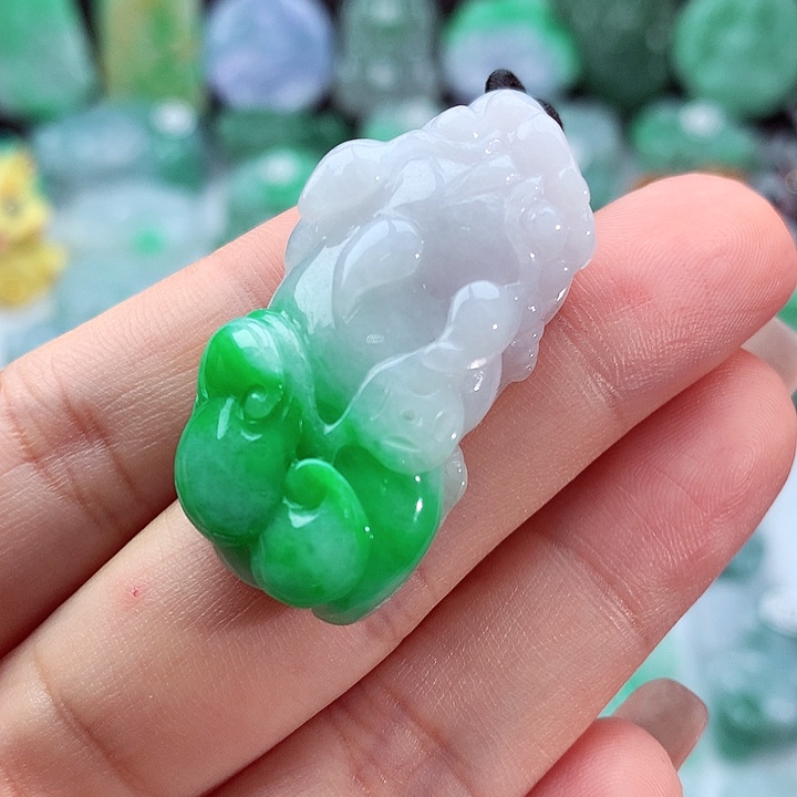 翡翠颈饰未镶嵌翡翠