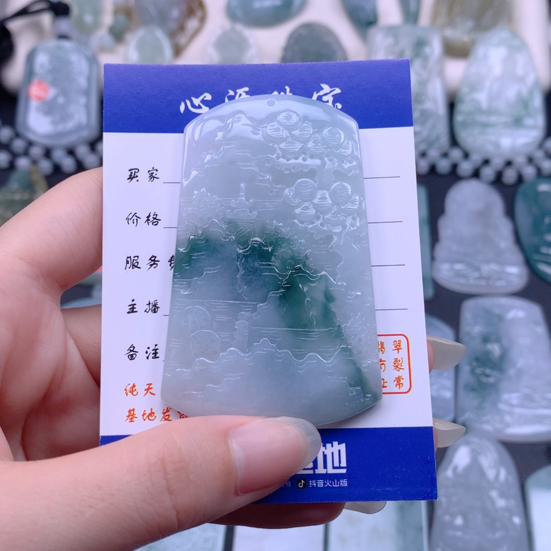 翡翠未镶嵌颈饰翡翠