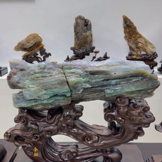 未镶嵌摆件硅化玉