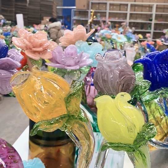 琉璃花瓶高45厘米宽9厘米