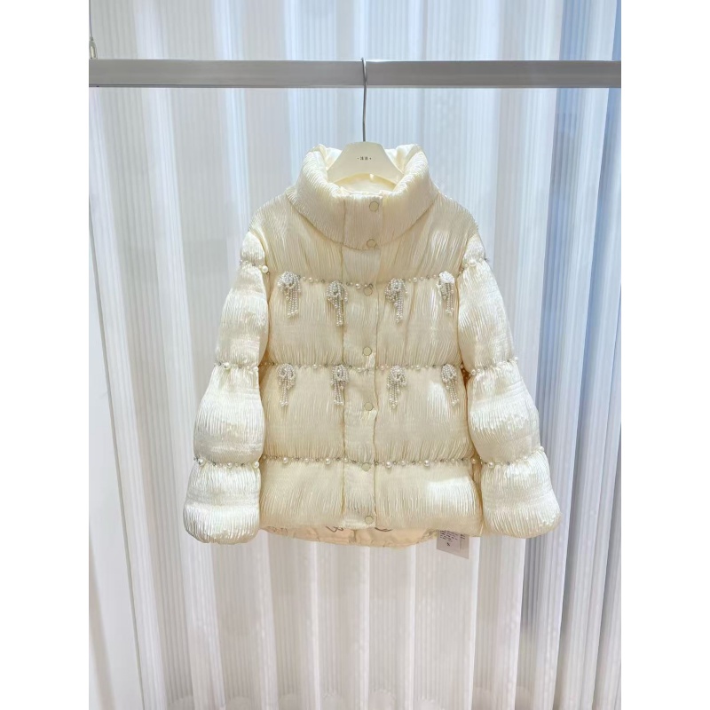 徐开开 奶油黄 富家千金手工钉珠精致可脱卸珍珠蝴蝶结羽绒服