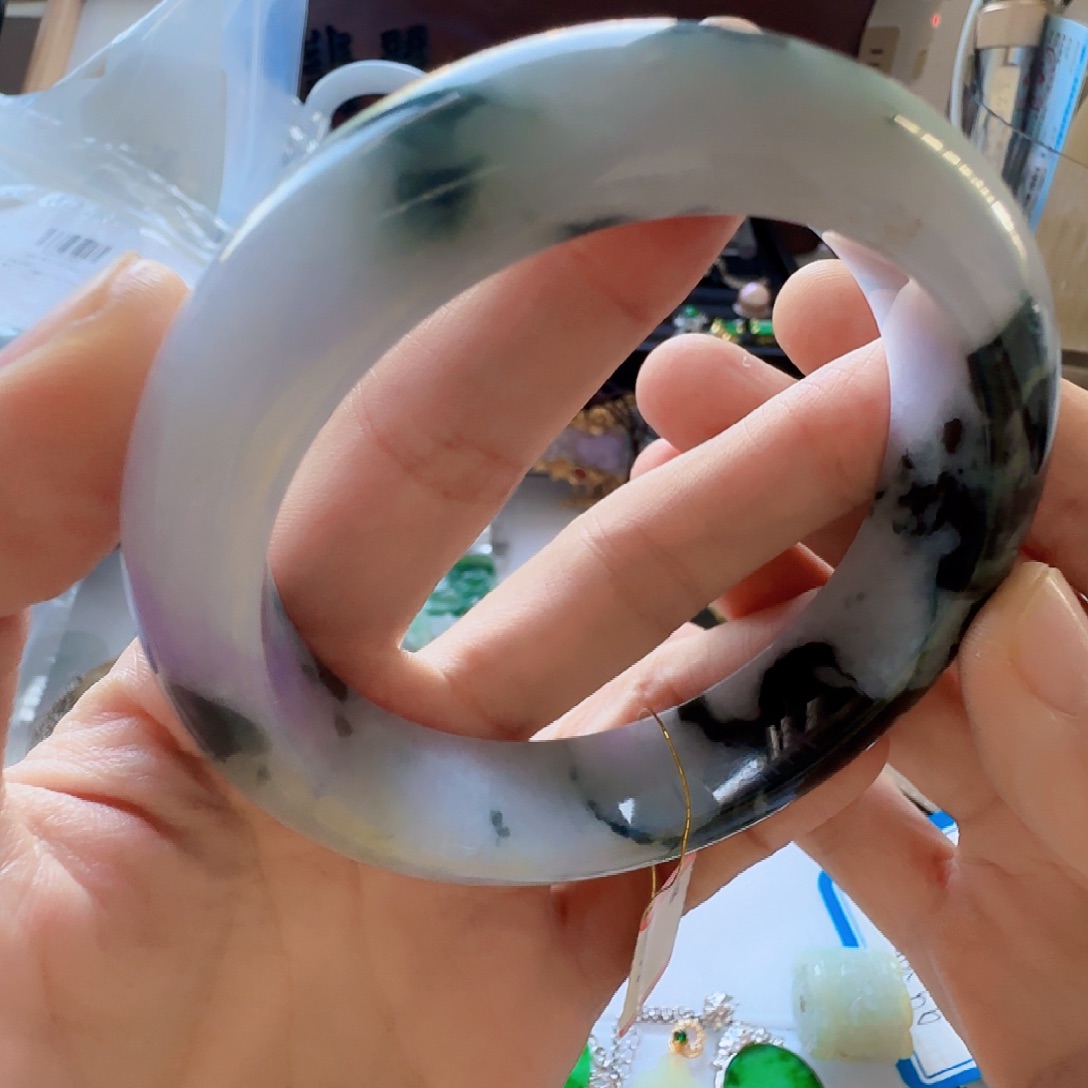 小***蕾翡翠未镶嵌手镯翡翠880