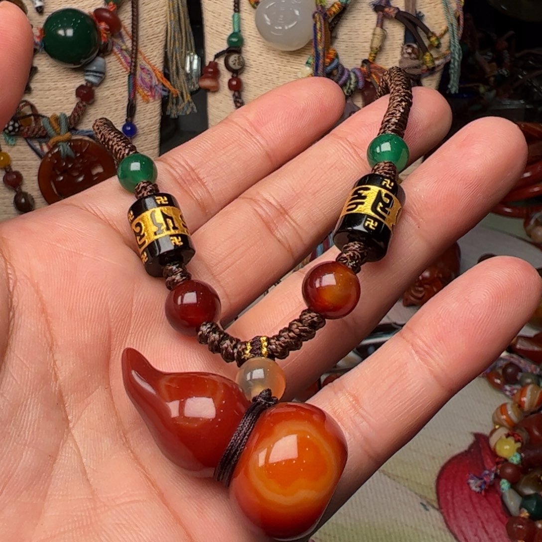 玛瑙/玉髓颈饰未镶嵌