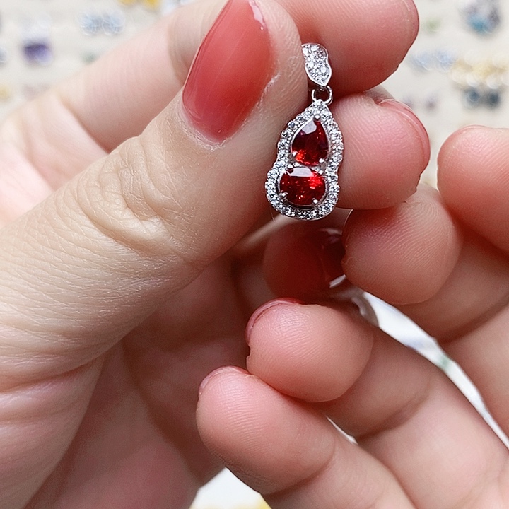 蓝宝石吊坠(不含链)银S925镶嵌吊坠