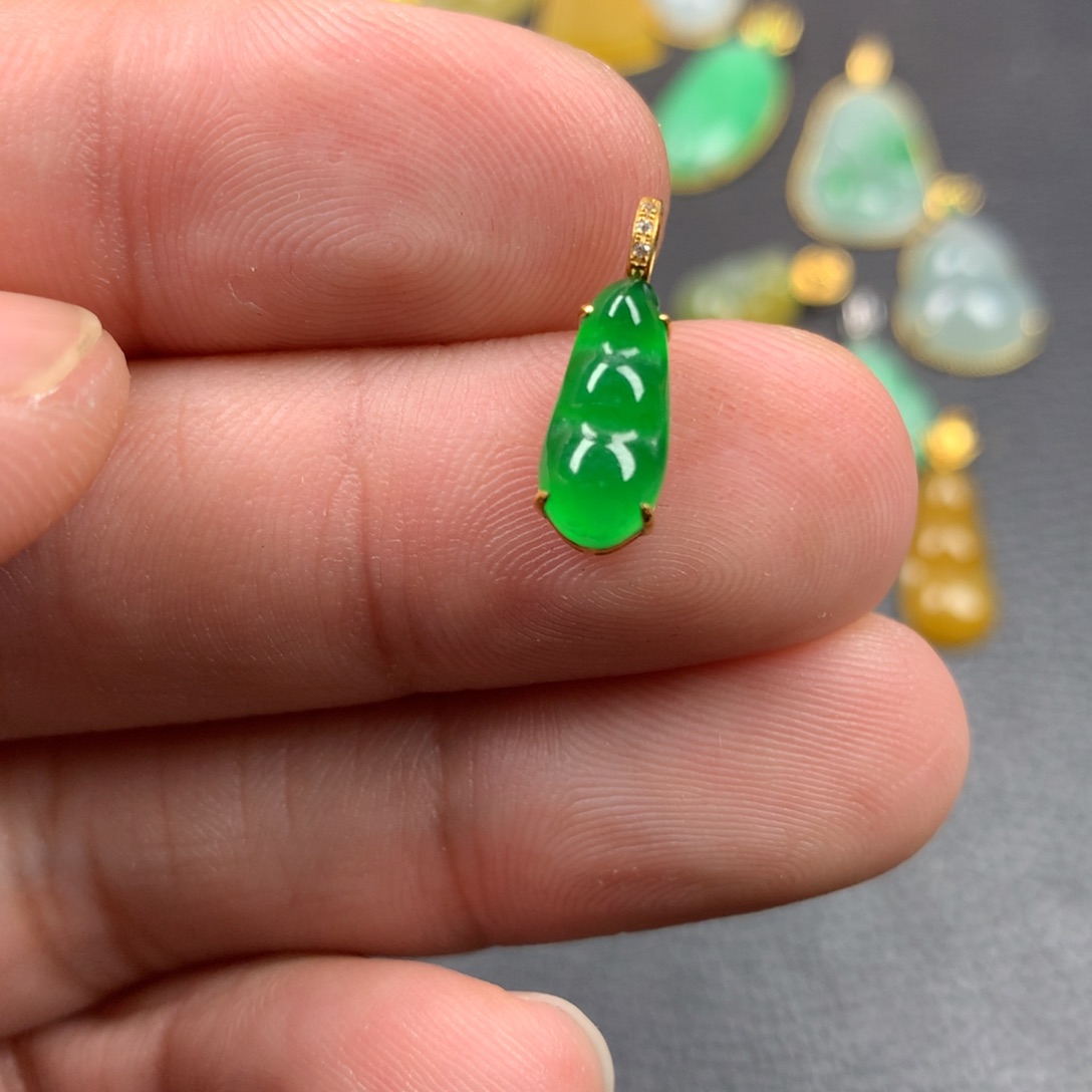 【闪购商品】颈饰18K金镶嵌翡翠听****你翡翠