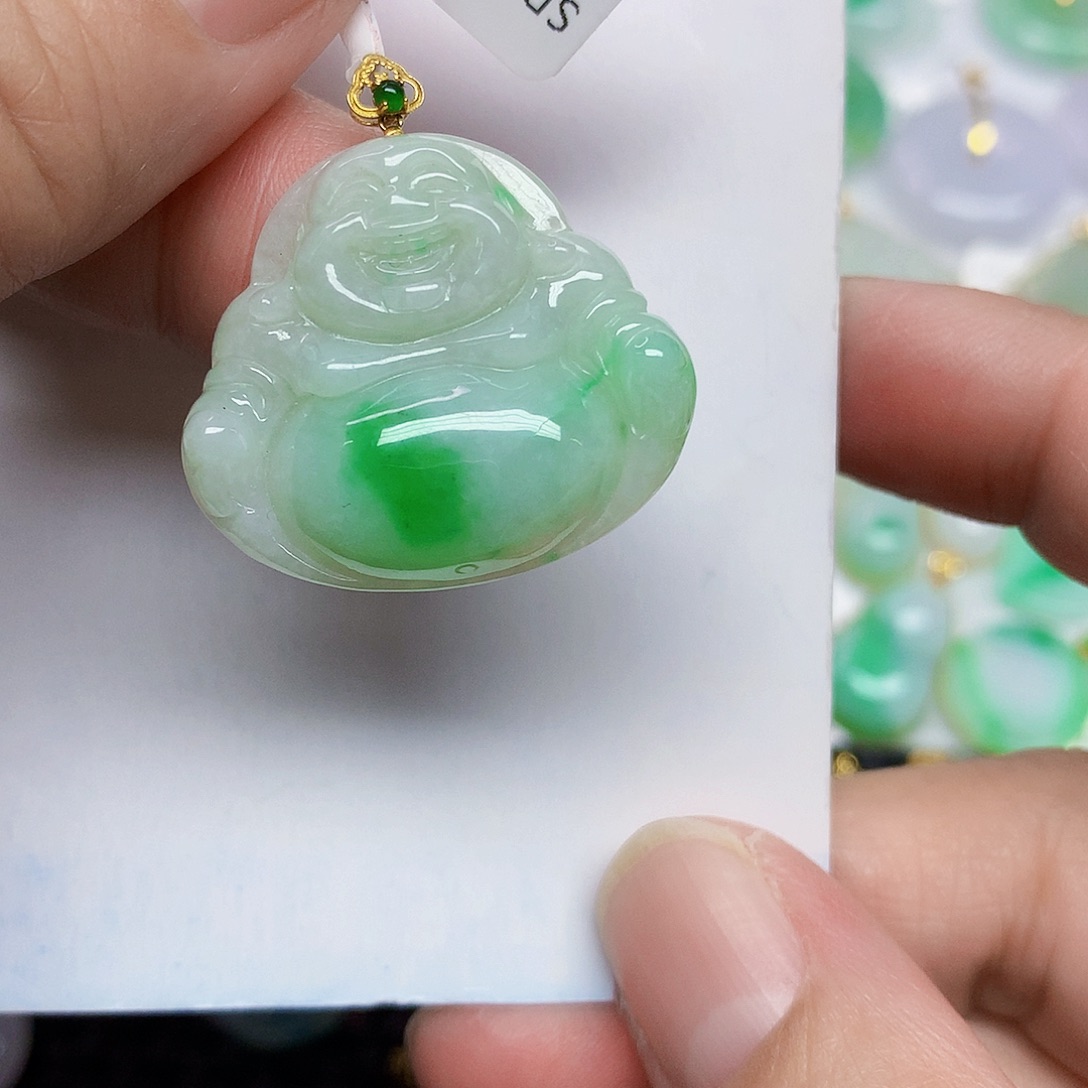 翡翠18K金镶嵌颈饰4567788