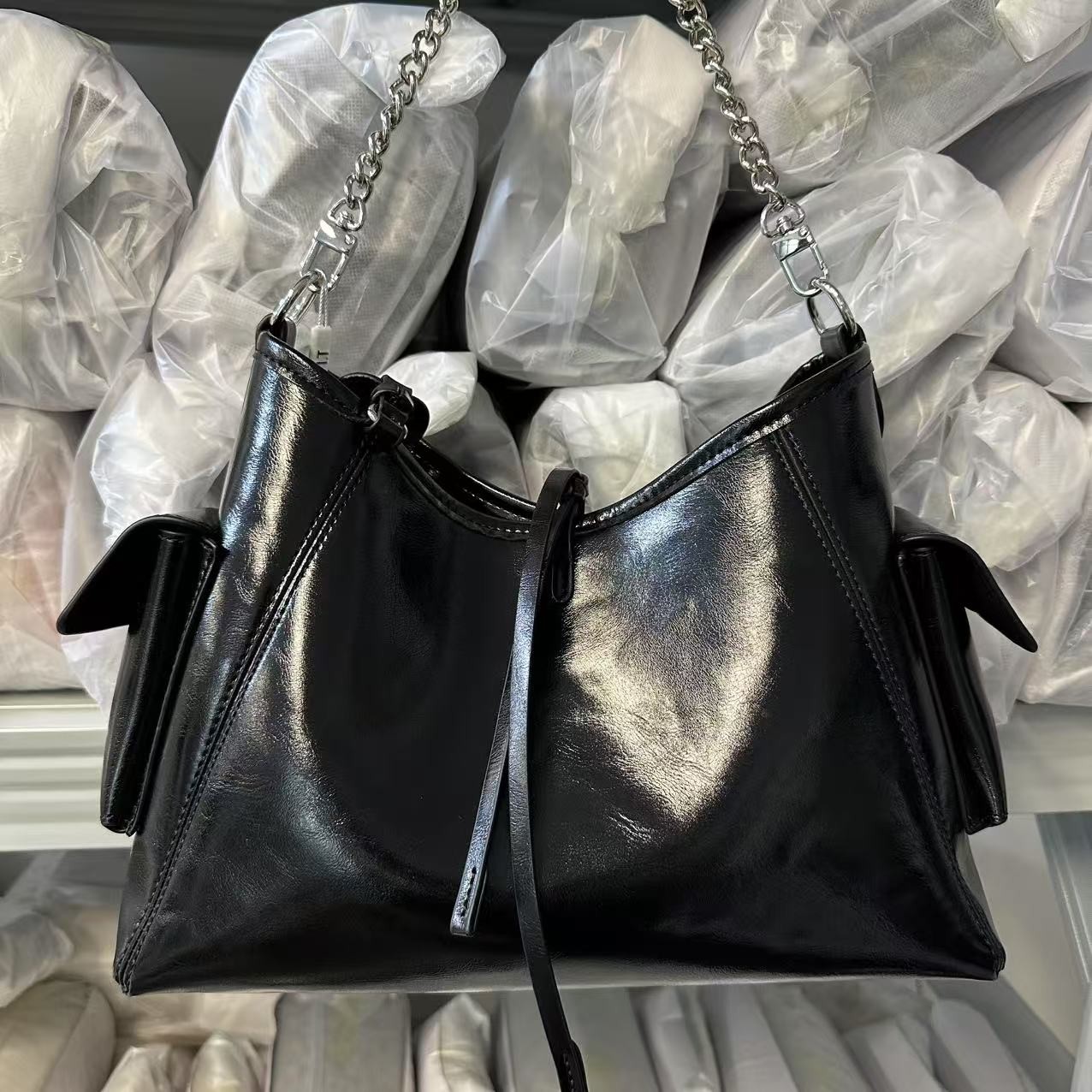 【A054】新款时尚轻奢单肩斜跨包包 黑