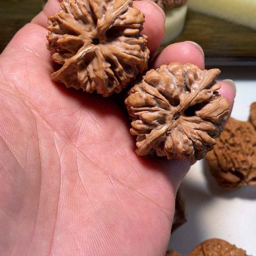 爱***鱼吊坠文玩核桃文玩核桃