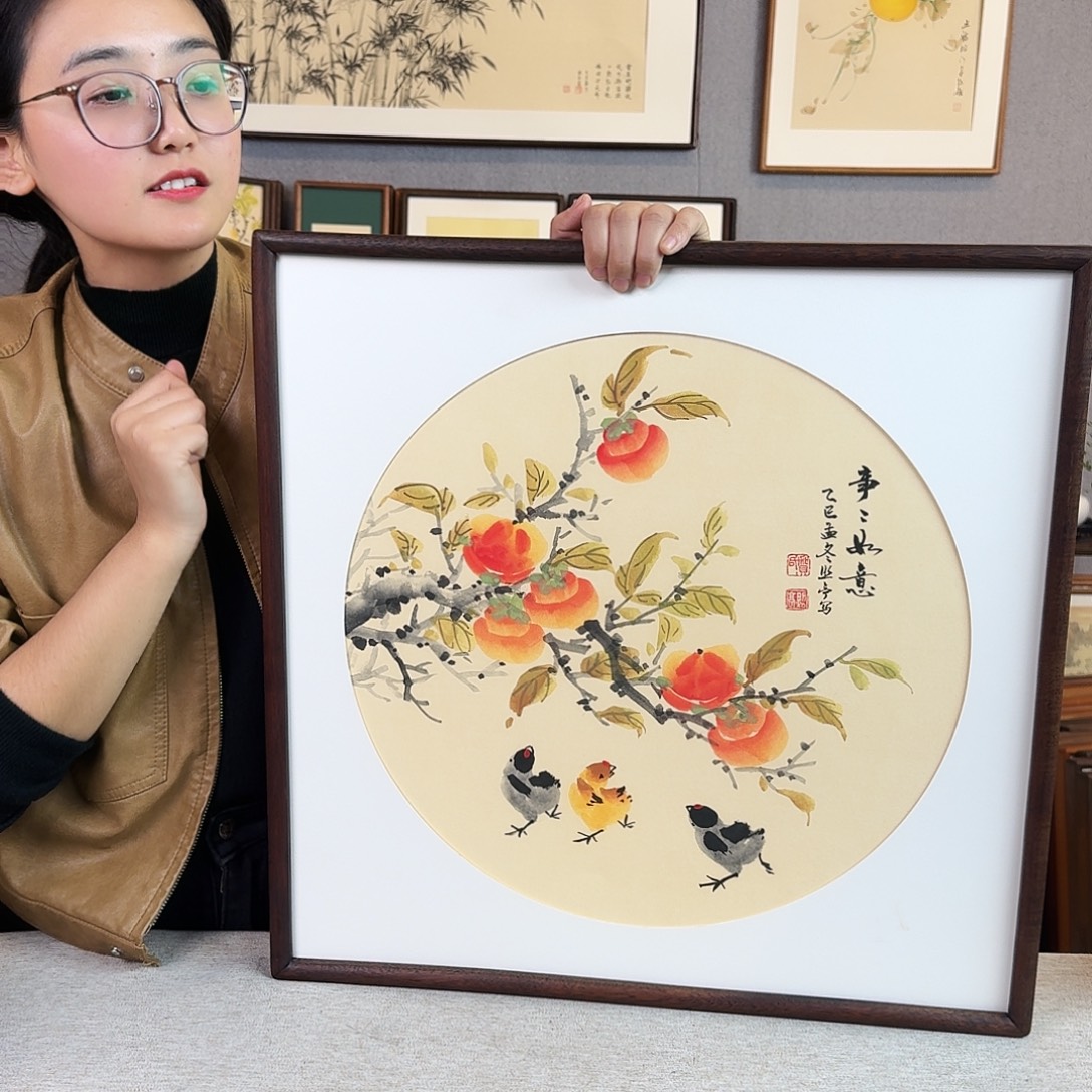 国画手绘带框尺寸： 53*53