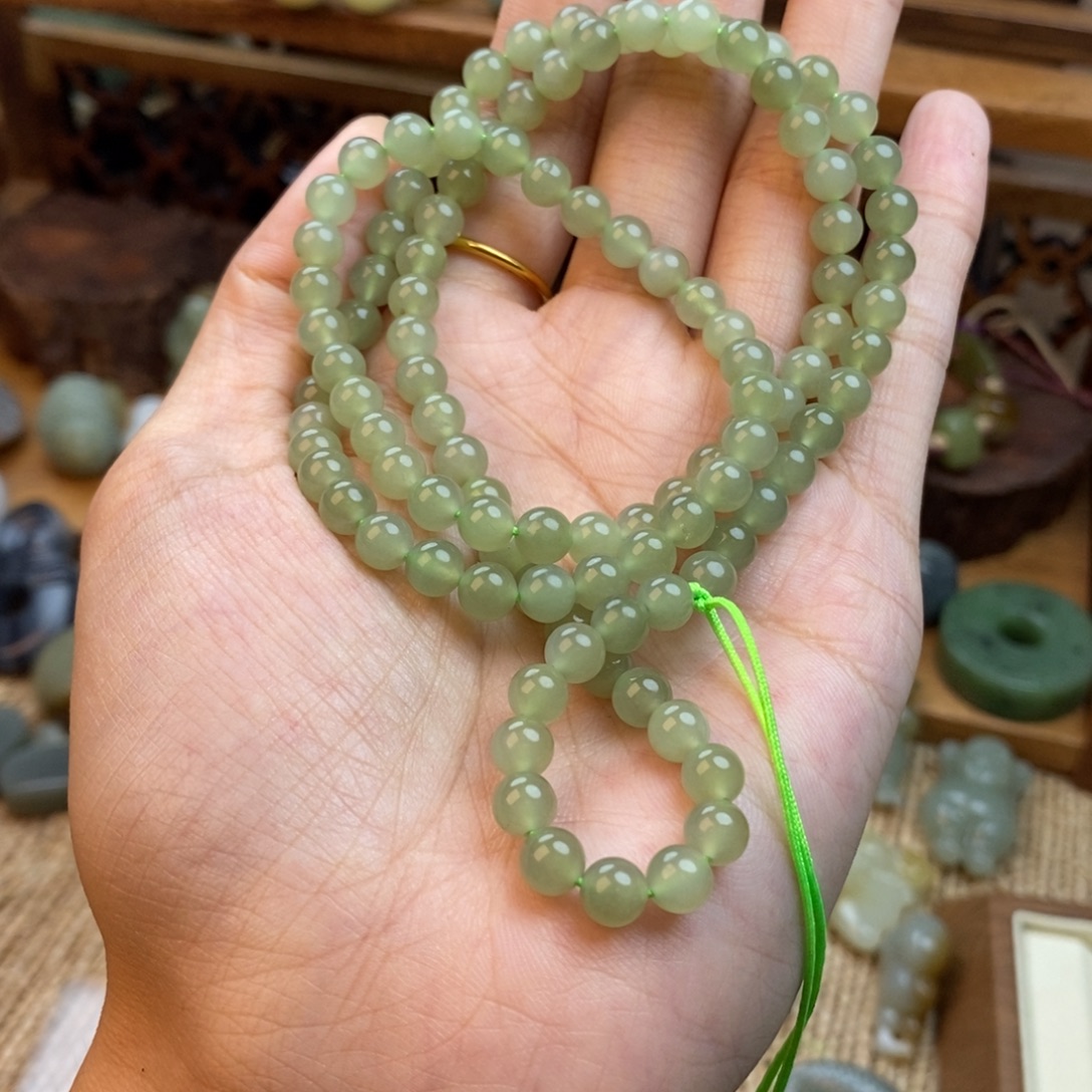 私***尘和田玉未镶嵌颈饰三圈手链