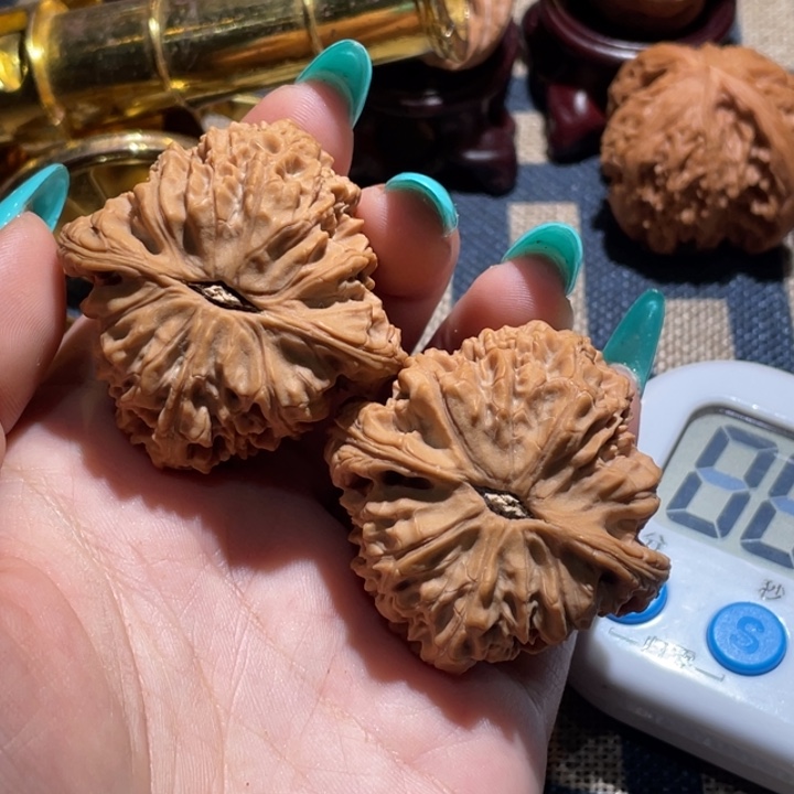 S***风文玩核桃吊坠南疆