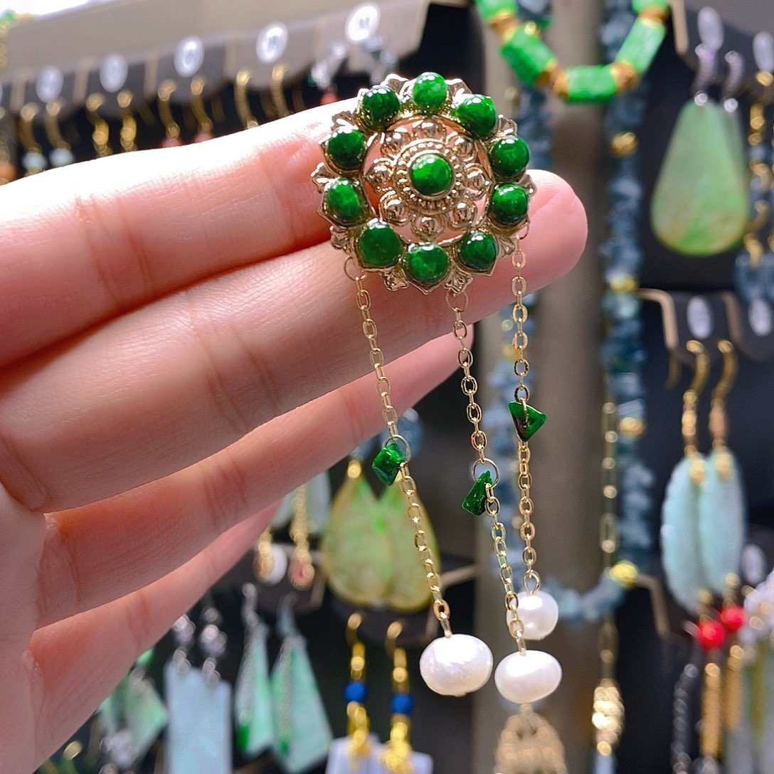 未镶嵌翡翠耳饰翡翠