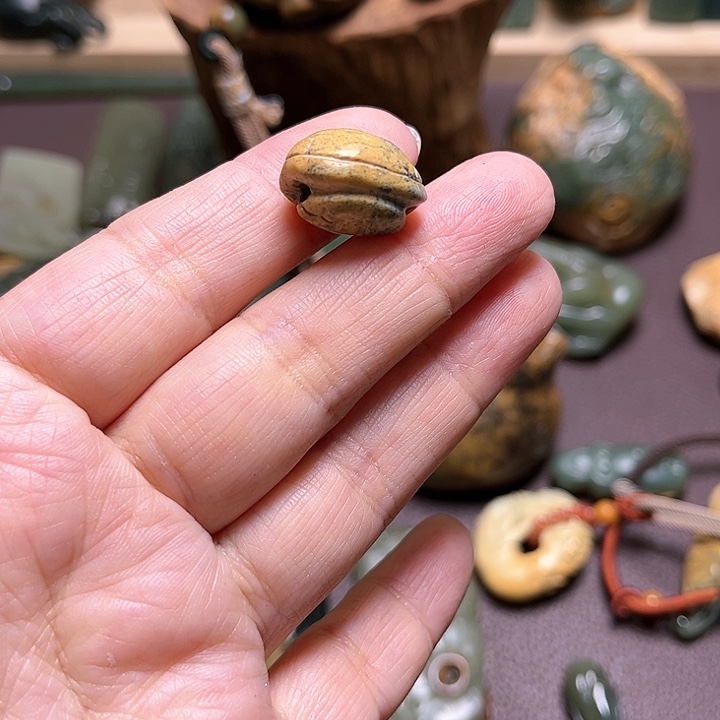 岫岩河磨玉（透闪石质玉）手绳未镶嵌