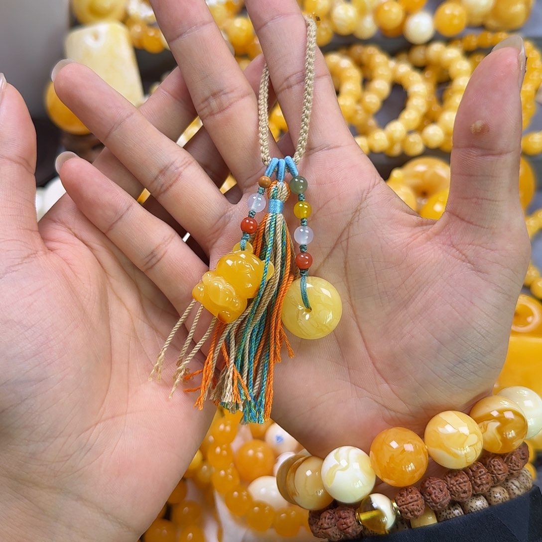 琥珀珠宝奇石未镶嵌