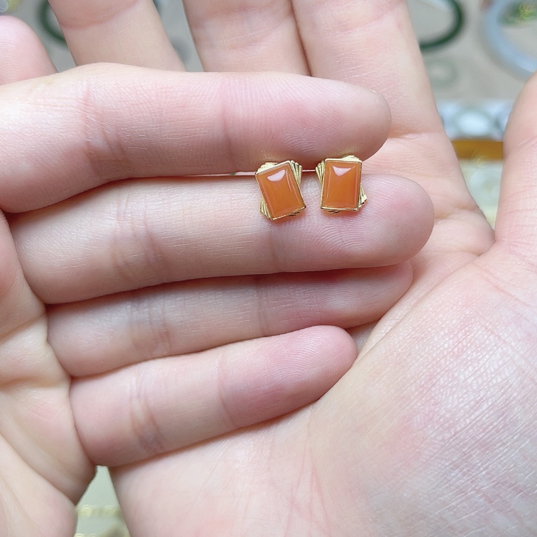 南红玛瑙耳钉06银S925镶嵌