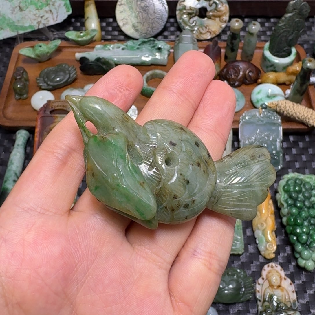 翡翠未镶嵌颈饰一*翡翠颈饰未镶嵌