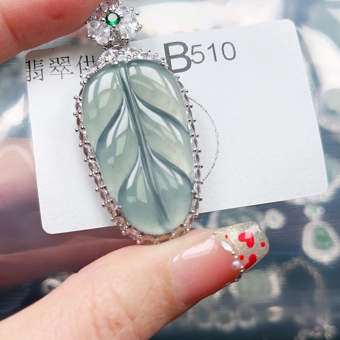 翡翠颈饰未镶嵌翡翠510