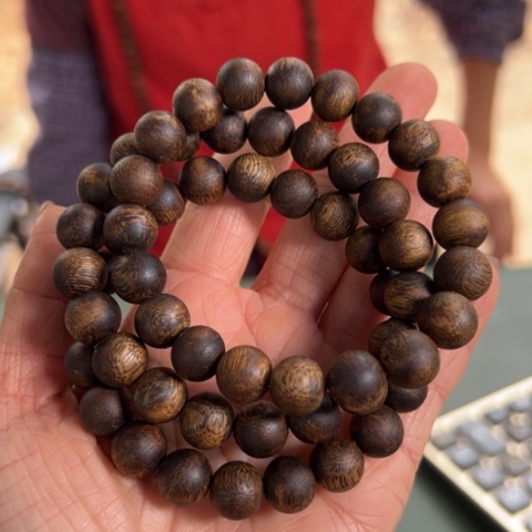 沉香手串蓝宝石9克卡1.0多样性发1条