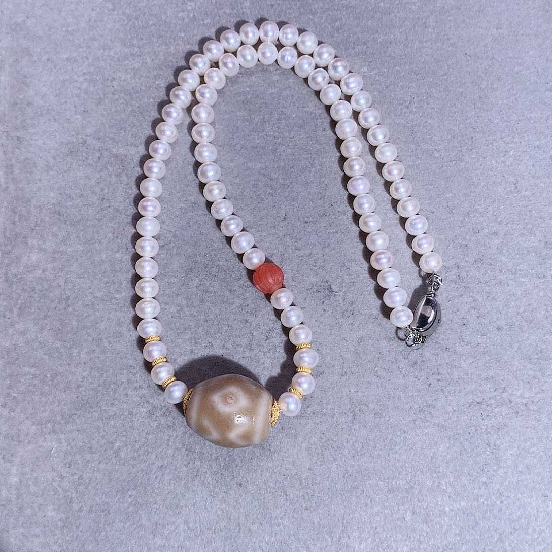 玛瑙/玉髓颈饰未镶嵌