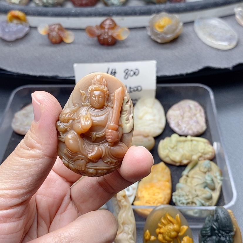 【闪购商品】定制石英质玉吊坠未镶嵌