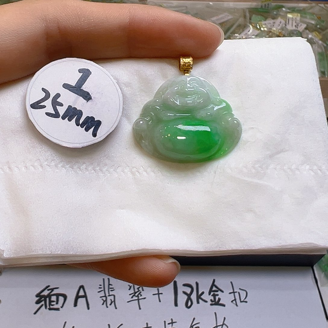 翡翠颈饰18K金镶嵌翡翠