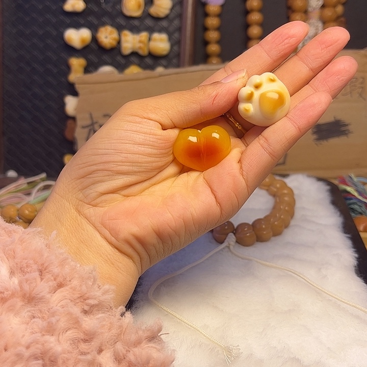 猴头核桃吊坠爱心 猫爪