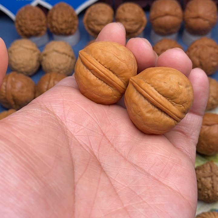 文玩核桃把件小海豚