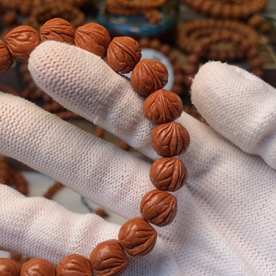 ****足手串桃核秦岭龙纹