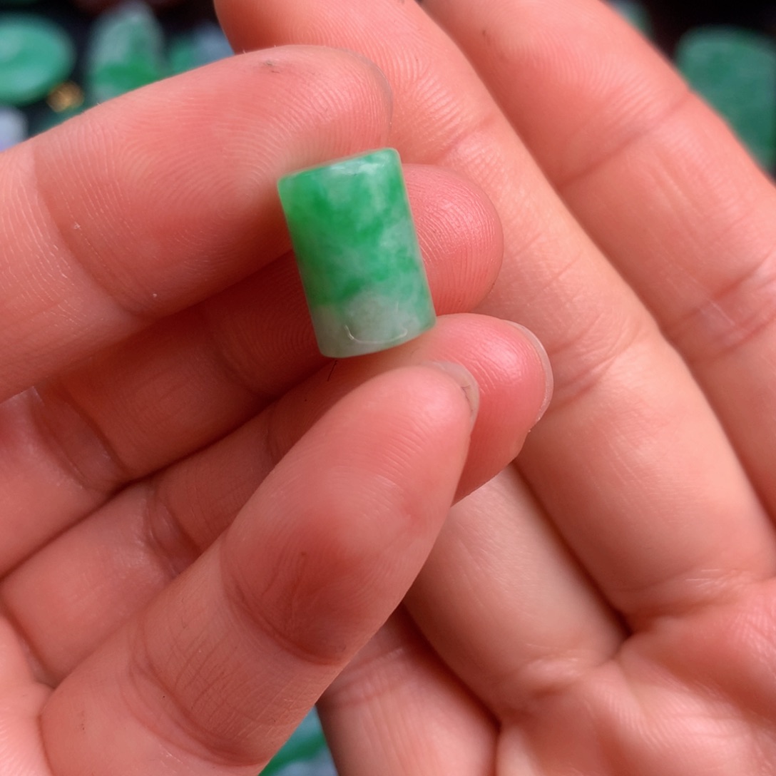 未镶嵌定制翡翠翡翠