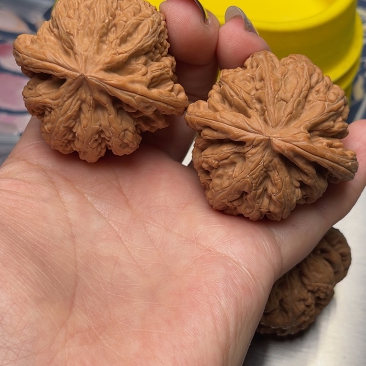 文玩核桃把件一**1粗筋46