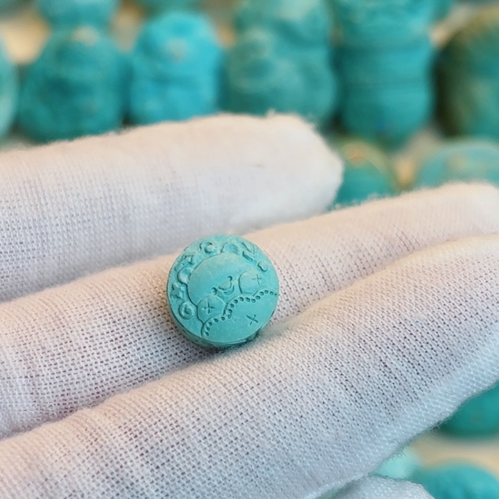 未镶嵌绿松石珠宝奇石