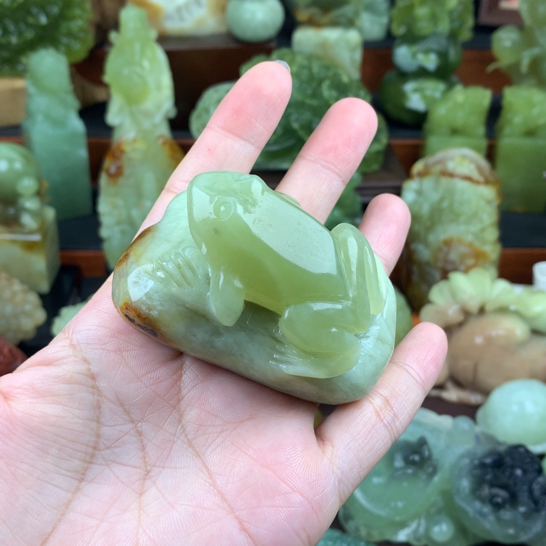 未镶嵌岫玉手把件