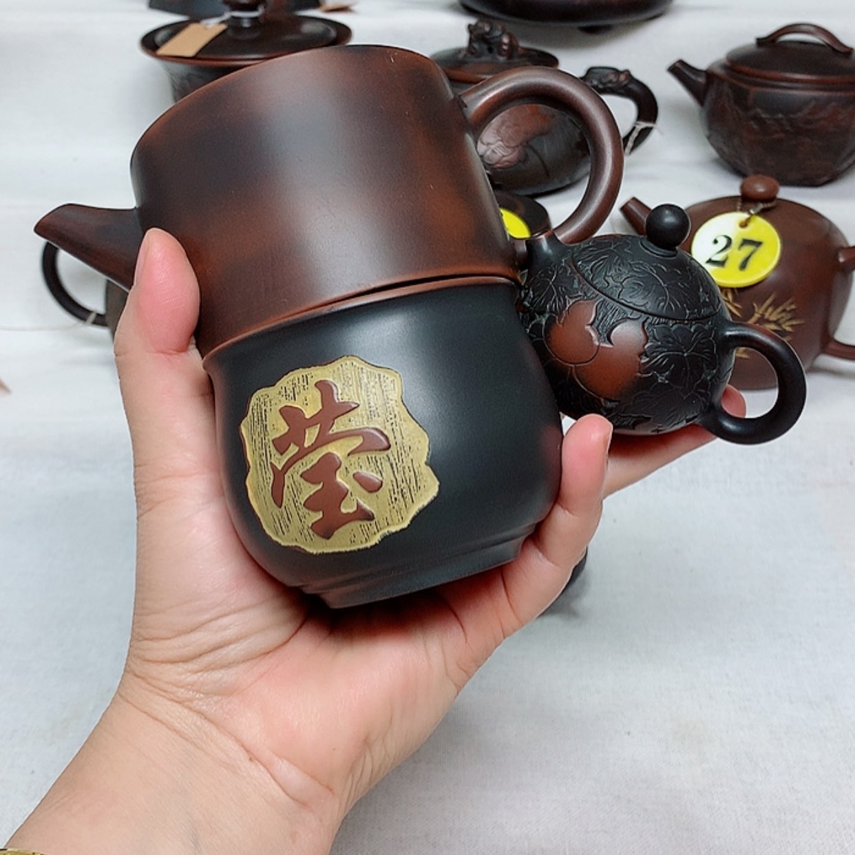 【闪购商品】坭兴陶狮***