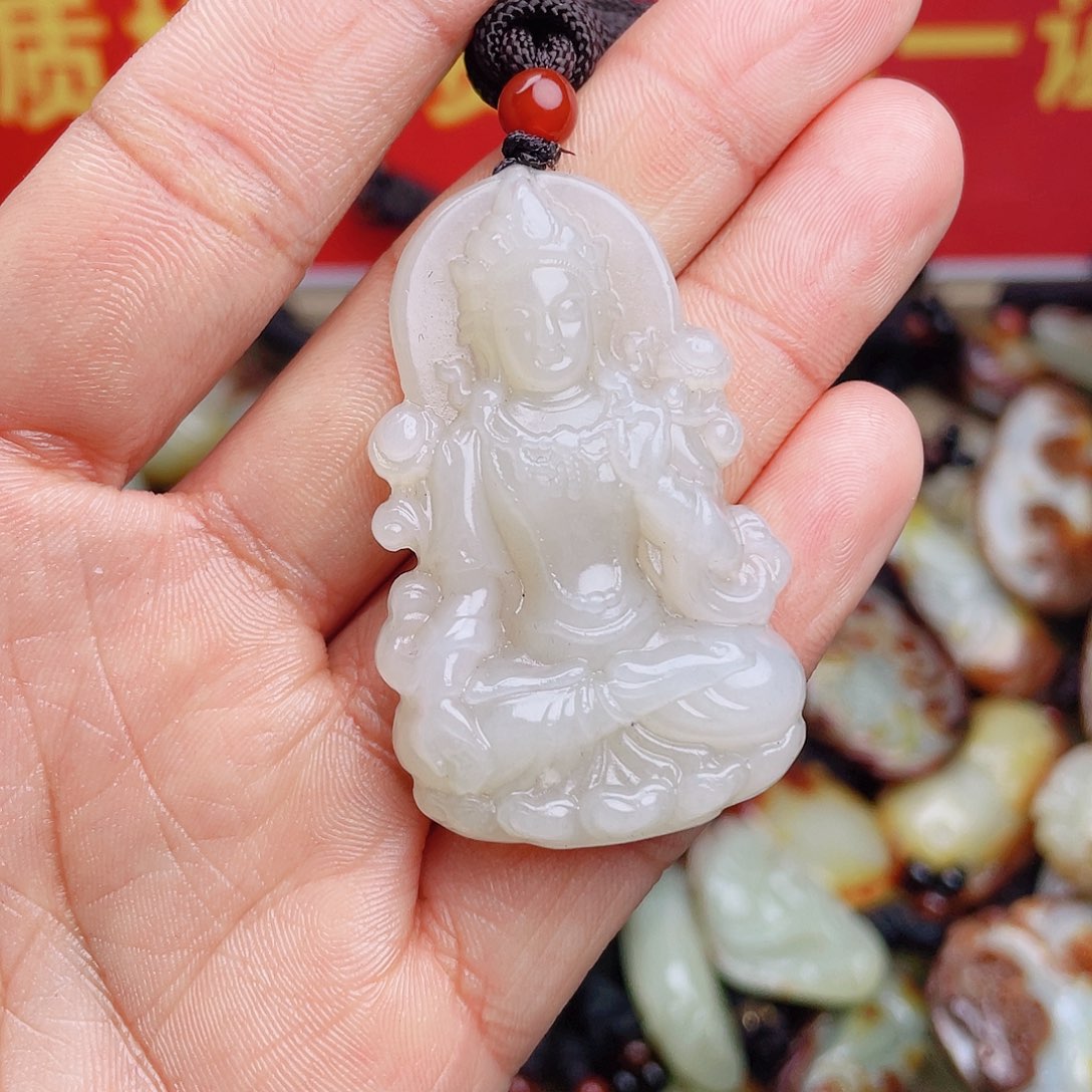 和田玉颈饰未镶嵌