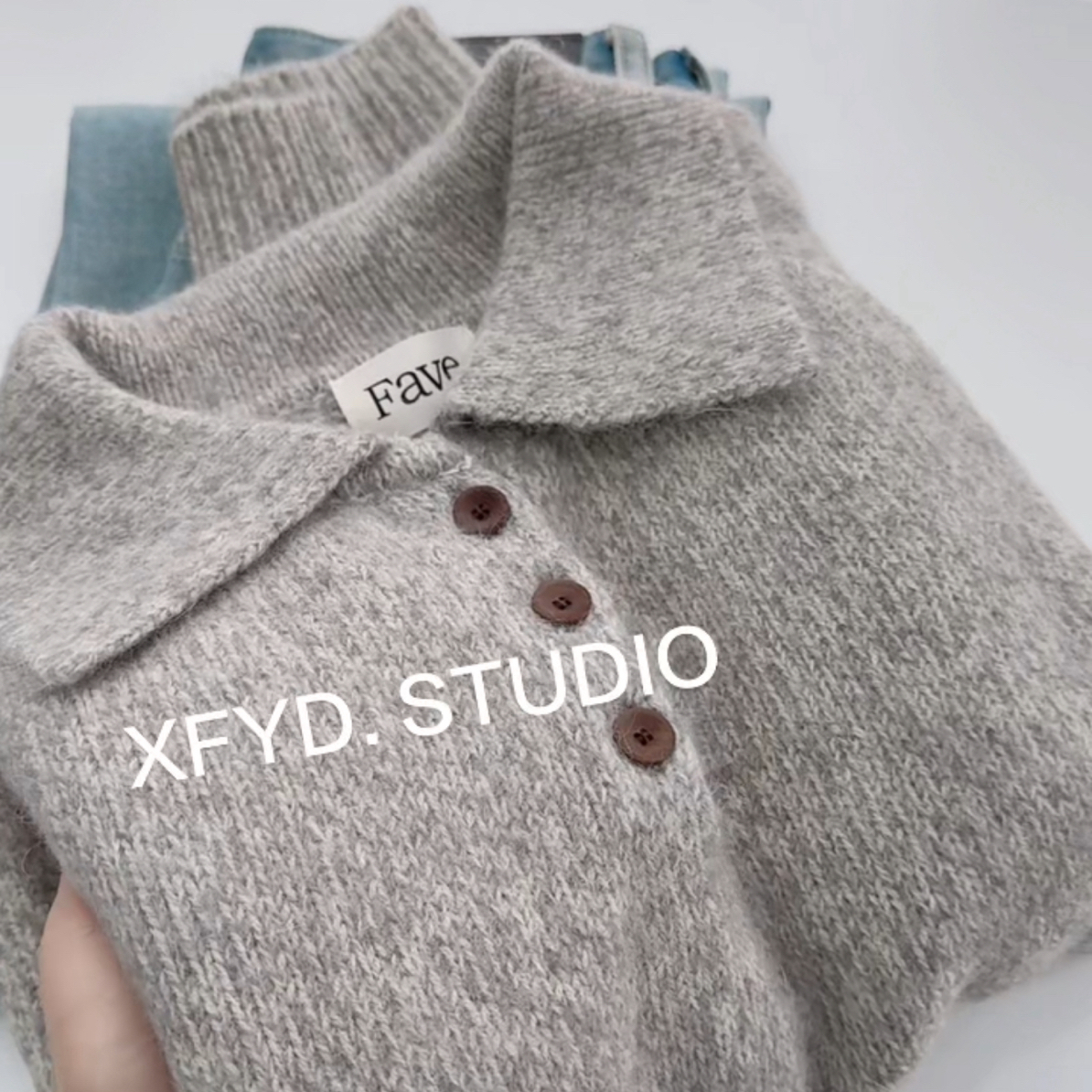 小朵家   ins穿搭#三颗扣翻领 超软糯翻领毛衣韩版