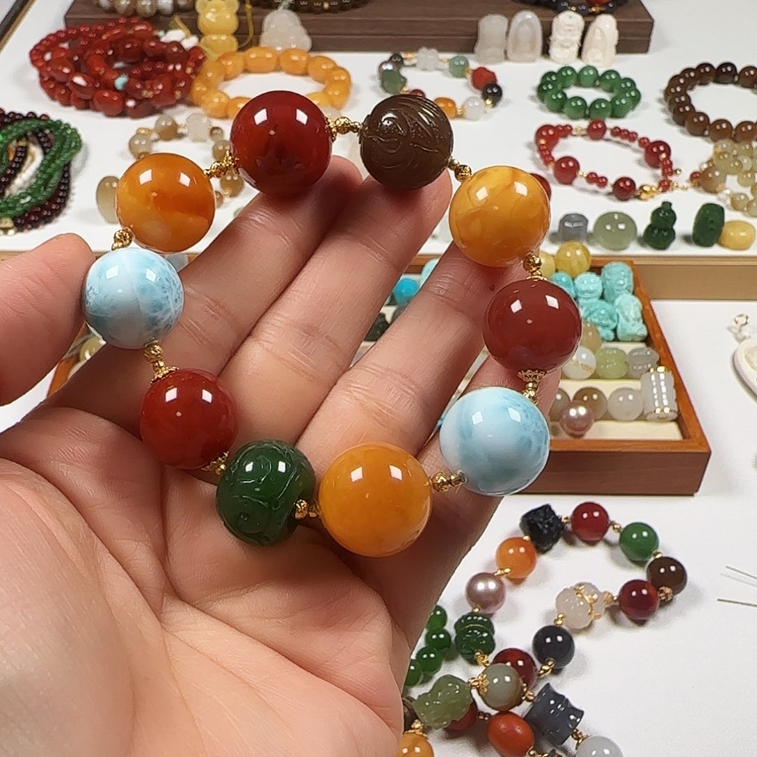 和田玉18K金镶嵌手链